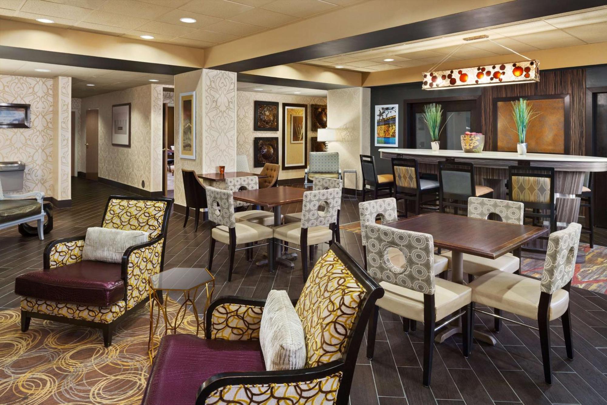 Hotel Hampton