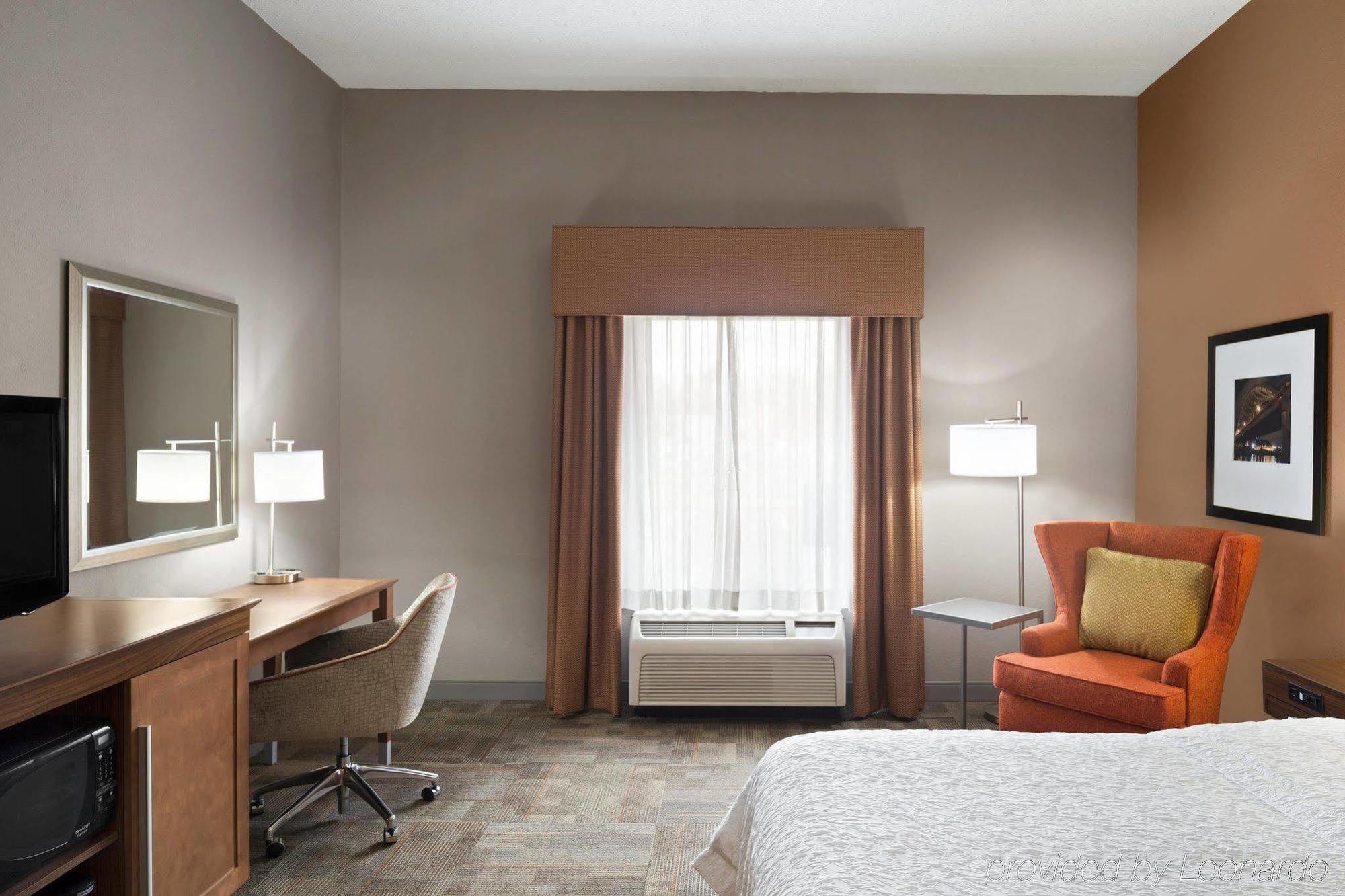 Hampton Hotel